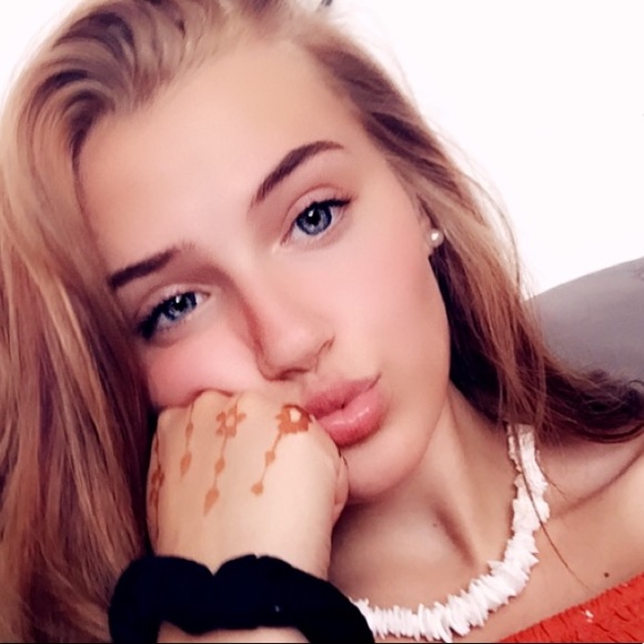 Meet your Posher, Cam - Picture 1 of 1